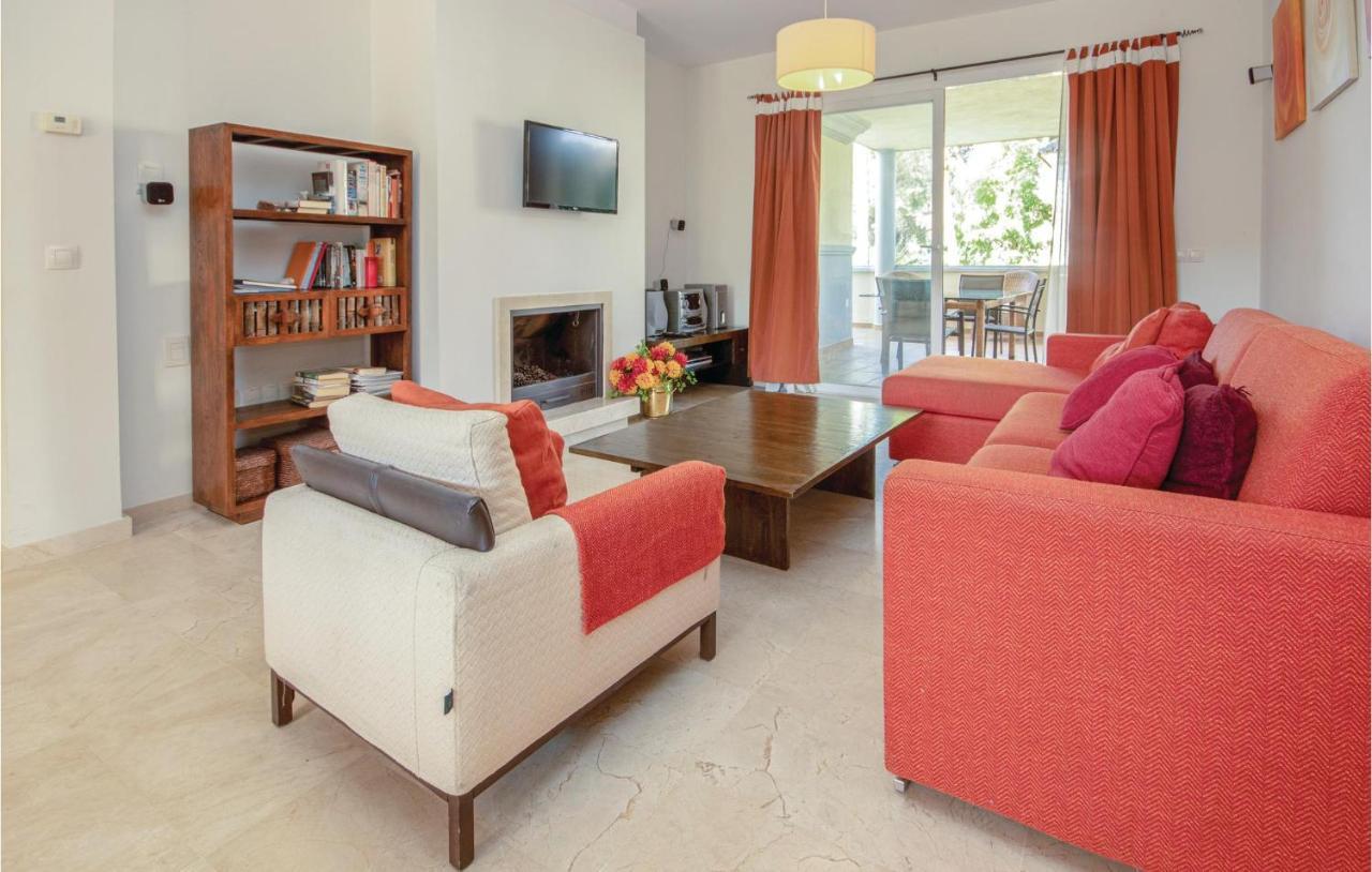 Beautiful Apartment In Marbella-Cabopino With 2 Bedrooms, Wifi And Outdoor Swimming Pool Luaran gambar