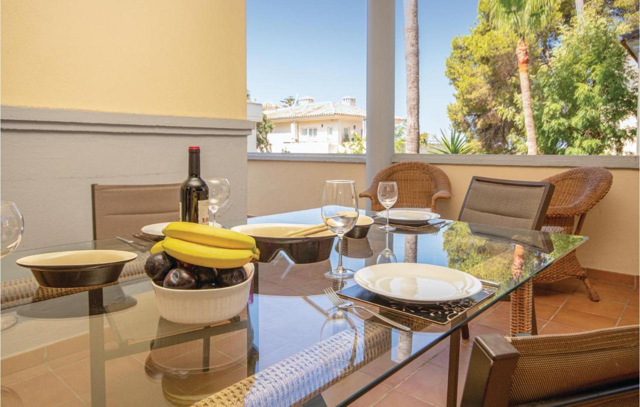 Beautiful Apartment In Marbella-Cabopino With 2 Bedrooms, Wifi And Outdoor Swimming Pool Luaran gambar