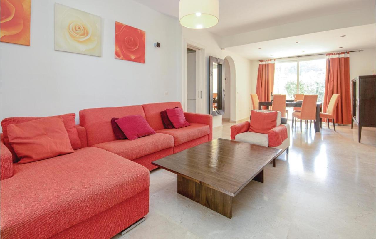 Beautiful Apartment In Marbella-Cabopino With 2 Bedrooms, Wifi And Outdoor Swimming Pool Luaran gambar